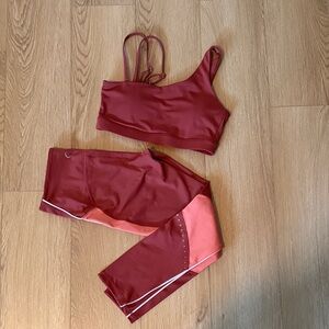 Stylish Rusty Red Women's Leggings Set with sports bra both size 6/8 Zyia Active